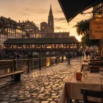 Week end de paques 2026 alsace à Strasbourg, quai et pont sur l’Ill, ambiance golden hour